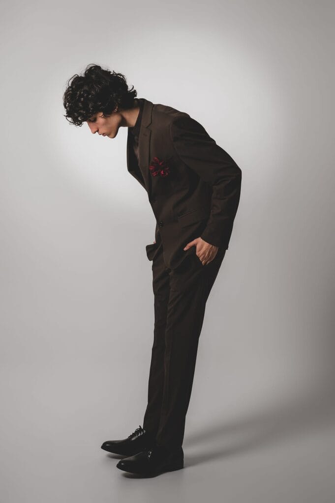 Retrato de moda elegante por fotografa mallorca en estudio profesional